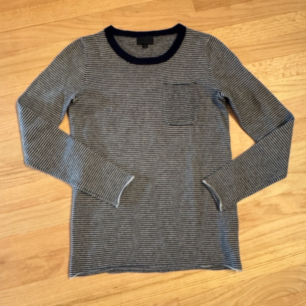 Beautiful J. Crew Italian cashmere sweater. EUC and no pilling